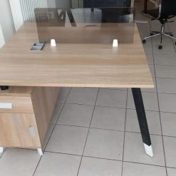 Vendora ΠΩΛΟΎΝΤΑΙ 7 Γραφεία δύο θέσεων εργασίας, 4 Γραφεία μιας θέσης εργασίας και 19 καρέκλες. Πωλούνται μαζί ή ξεχωριστά και βρίσκονται σε άριστη κατάσταση Για τιμή και πληροφορίες παρακαλώ επικοινωνήστε. 14 Vendora ΠΩΛΟΎΝΤΑΙ 7 Γραφεία δύο θέσεων εργασίας, 4 Γραφεία μιας θέσης εργασίας και 19 καρέκλες. Πωλούνται μαζί ή ξεχωριστά και βρίσκονται σε άριστη κατάσταση Για τιμή και πληροφορίες παρακαλώ επικοινωνήστε. -vintage object shop 02bcbd598c0a28b7a9933c07a9529aa21f7d104e xl