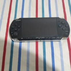 Vendora PSP 3000 που παίζει όλα τα παιχνίδια -vintage object shop 034375e332c178799ed575d975fddf03acd81dc6 xl