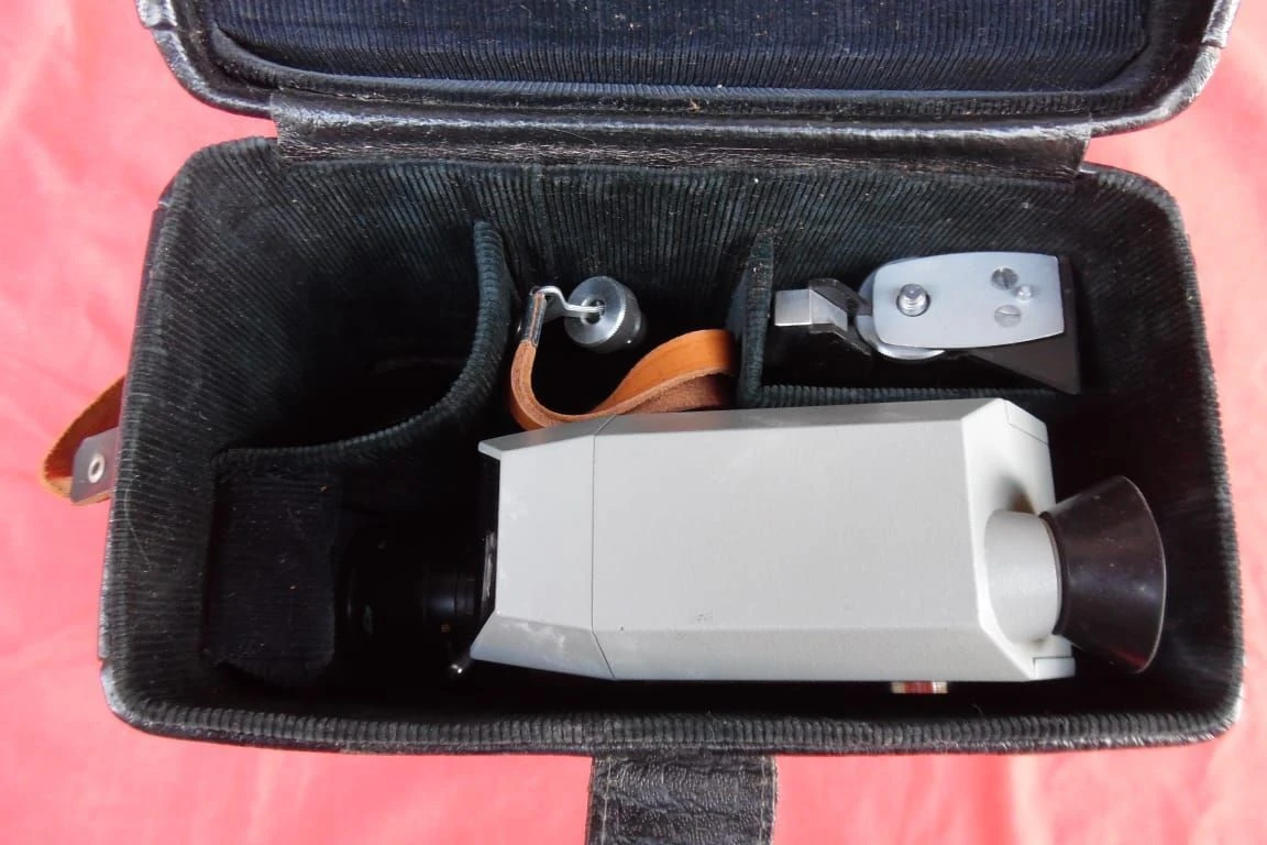 Vendora Παλιά κάμερα λήψης Kbapu QUARZ 5 8mm της δεκαετίας του '60. 12 Vendora Παλιά κάμερα λήψης Kbapu QUARZ 5 8mm της δεκαετίας του '60. - Image 10