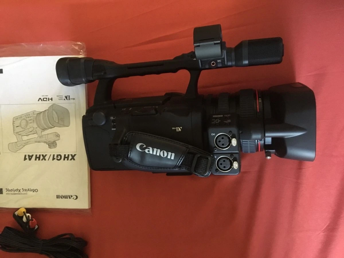 Vendora Camera Canon HDV σχεδόν αχρησιμοποίητη. η κάμερα πρακτικά είναι καινούργια αφού δεν έχει χρησιμοποιηθεί ποτέ. υπάρχουν όλα τα εξαρτήματα και η αυθεντική της Samsonite τσάντα. 7 Vendora Camera Canon HDV σχεδόν αχρησιμοποίητη. η κάμερα πρακτικά είναι καινούργια αφού δεν έχει χρησιμοποιηθεί ποτέ. υπάρχουν όλα τα εξαρτήματα και η αυθεντική της Samsonite τσάντα. - Image 5