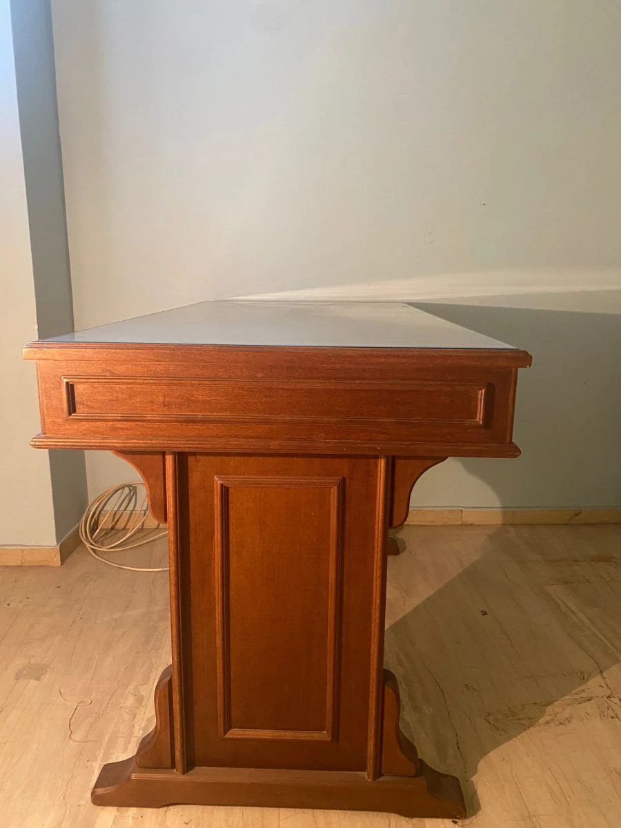 Vendora Γραφείο από καρυδιά σε άριστη κατάσταση με ασορτί καρέκλα 6 Vendora Γραφείο από καρυδιά σε άριστη κατάσταση με ασορτί καρέκλα - Image 4