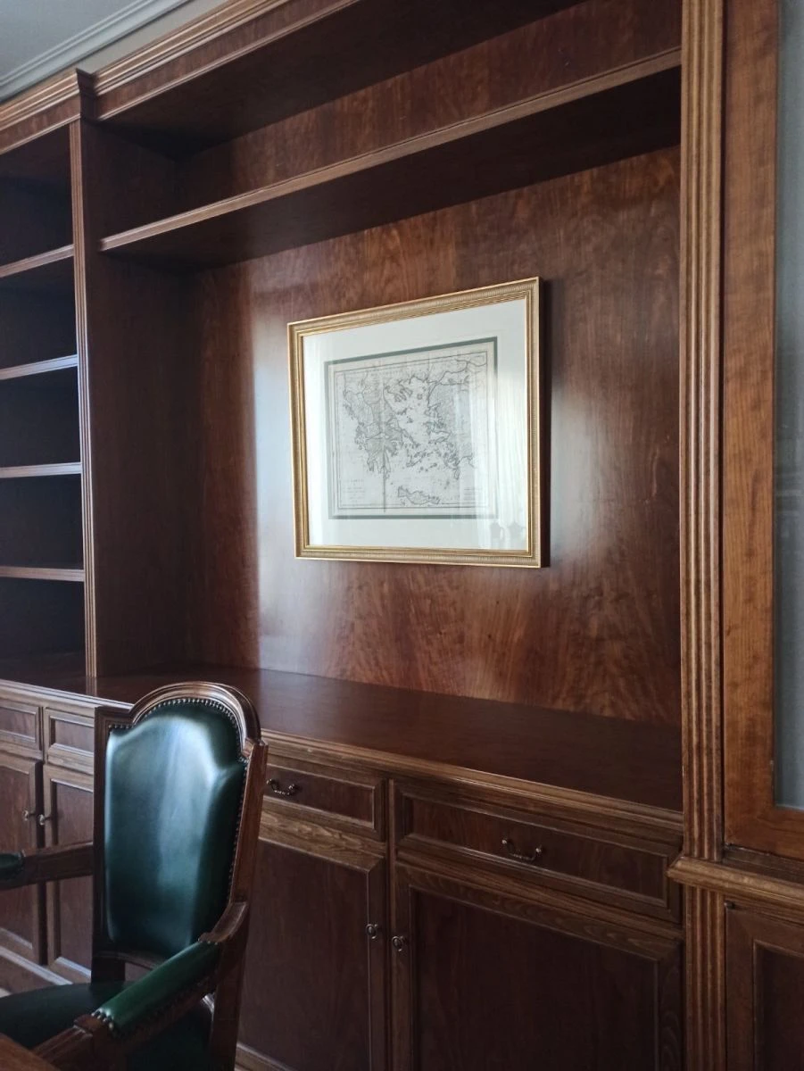 Vendora Σύνθετο βιβλιοθήκη καρυδιά. Γραφείο καρυδιά χειροποίητο και πολυθρόνα δερμάτινη. 5 Vendora Σύνθετο βιβλιοθήκη καρυδιά. Γραφείο καρυδιά χειροποίητο και πολυθρόνα δερμάτινη. - Image 3