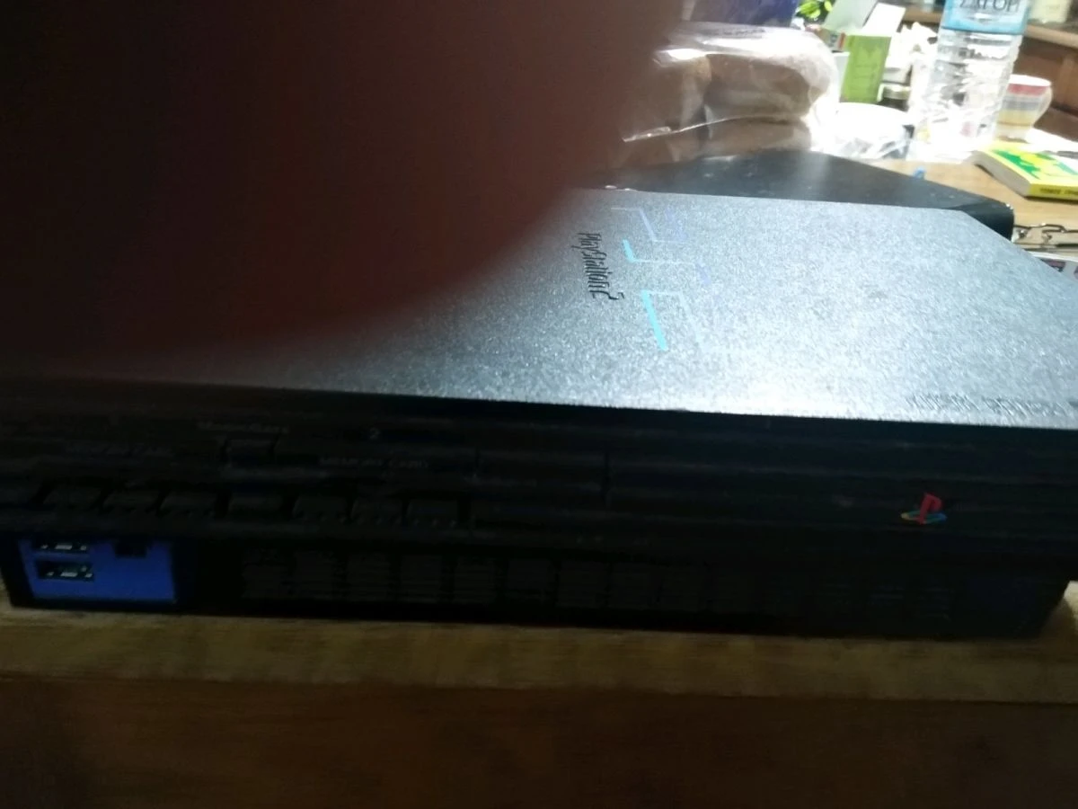 Vendora Ps2 Fat Τσιπαρισμενο με καλό λέιζερ δεν ανγει το πορτάκι έχουν σπάσει δοντακια 5 Vendora Ps2 Fat Τσιπαρισμενο με καλό λέιζερ δεν ανγει το πορτάκι έχουν σπάσει δοντακια - Image 3