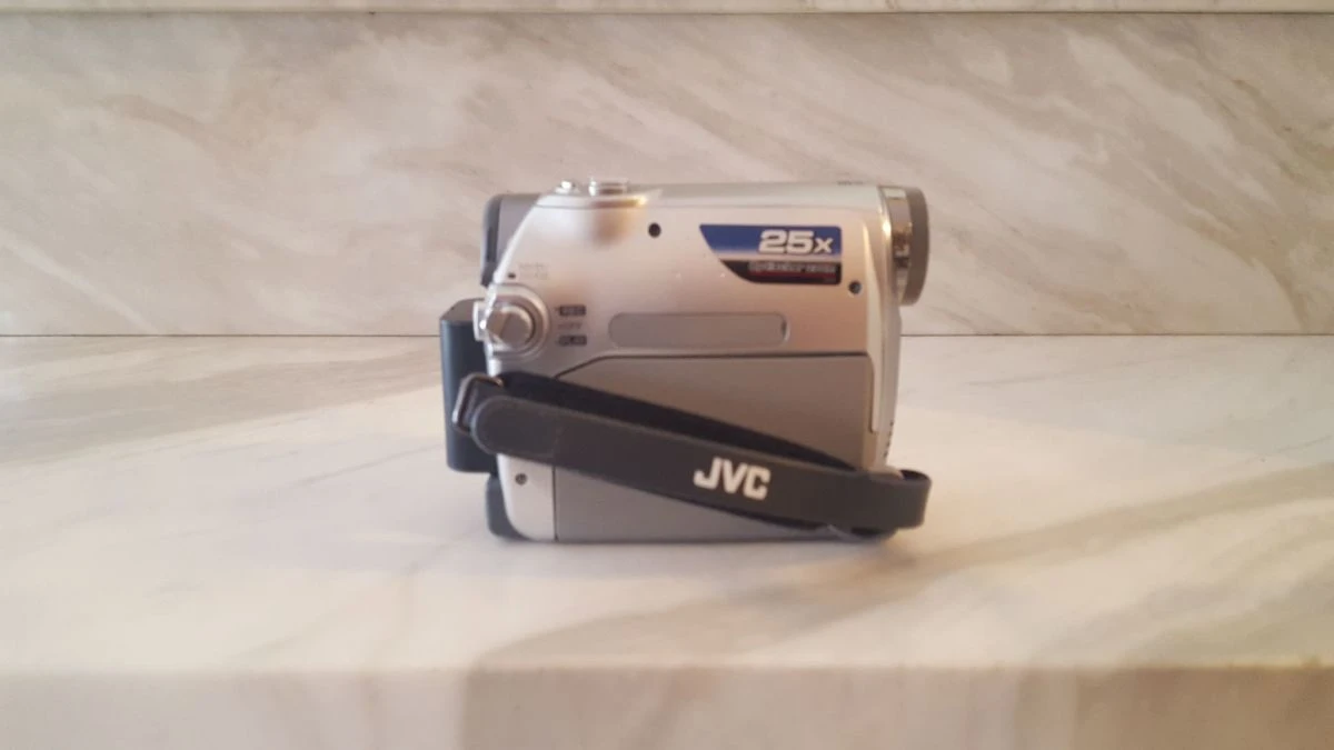 Vendora Βιντεοκάμερα JVC GR-D325e Αχρησιμοποίητη! 4 Vendora Βιντεοκάμερα JVC GR-D325e Αχρησιμοποίητη! - Image 2