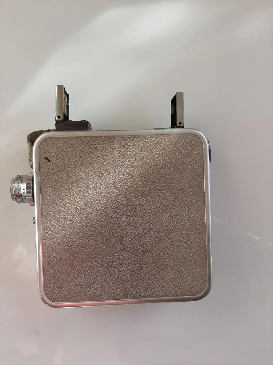 Vendora ΚΑΜΕΡΑ ΛΗΨΗΣ-ΠΡΟΒΟΛΗΣ ADMIRA VINTAGE ΑΠΟ ΤΙΣ ΑΡΧΕΣ ΤΟΥ 20 ΑΙΩΝΑ. ΣΠΑΝΙΟ ΚΟΜΜΑΤΙ, ΚΑΙ ΣΕ ΠΟΛΥ ΚΑΛΗ ΚΑΤΑΣΤΑΣΗ. ΜΕ ΟΛΑ ΤΑ ΕΞΑΡΤΗΜΑΤΑ. 8 Vendora ΚΑΜΕΡΑ ΛΗΨΗΣ-ΠΡΟΒΟΛΗΣ ADMIRA VINTAGE ΑΠΟ ΤΙΣ ΑΡΧΕΣ ΤΟΥ 20 ΑΙΩΝΑ. ΣΠΑΝΙΟ ΚΟΜΜΑΤΙ, ΚΑΙ ΣΕ ΠΟΛΥ ΚΑΛΗ ΚΑΤΑΣΤΑΣΗ. ΜΕ ΟΛΑ ΤΑ ΕΞΑΡΤΗΜΑΤΑ. - Image 6