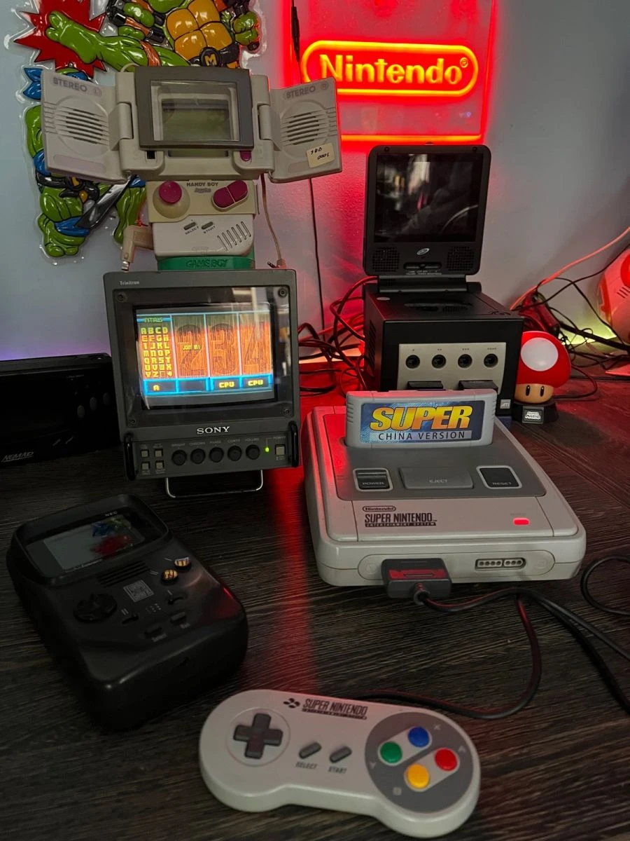 Vendora Sony Pvm 5 Inches (retro Game) 3 Vendora Sony Pvm 5 Inches (retro Game)