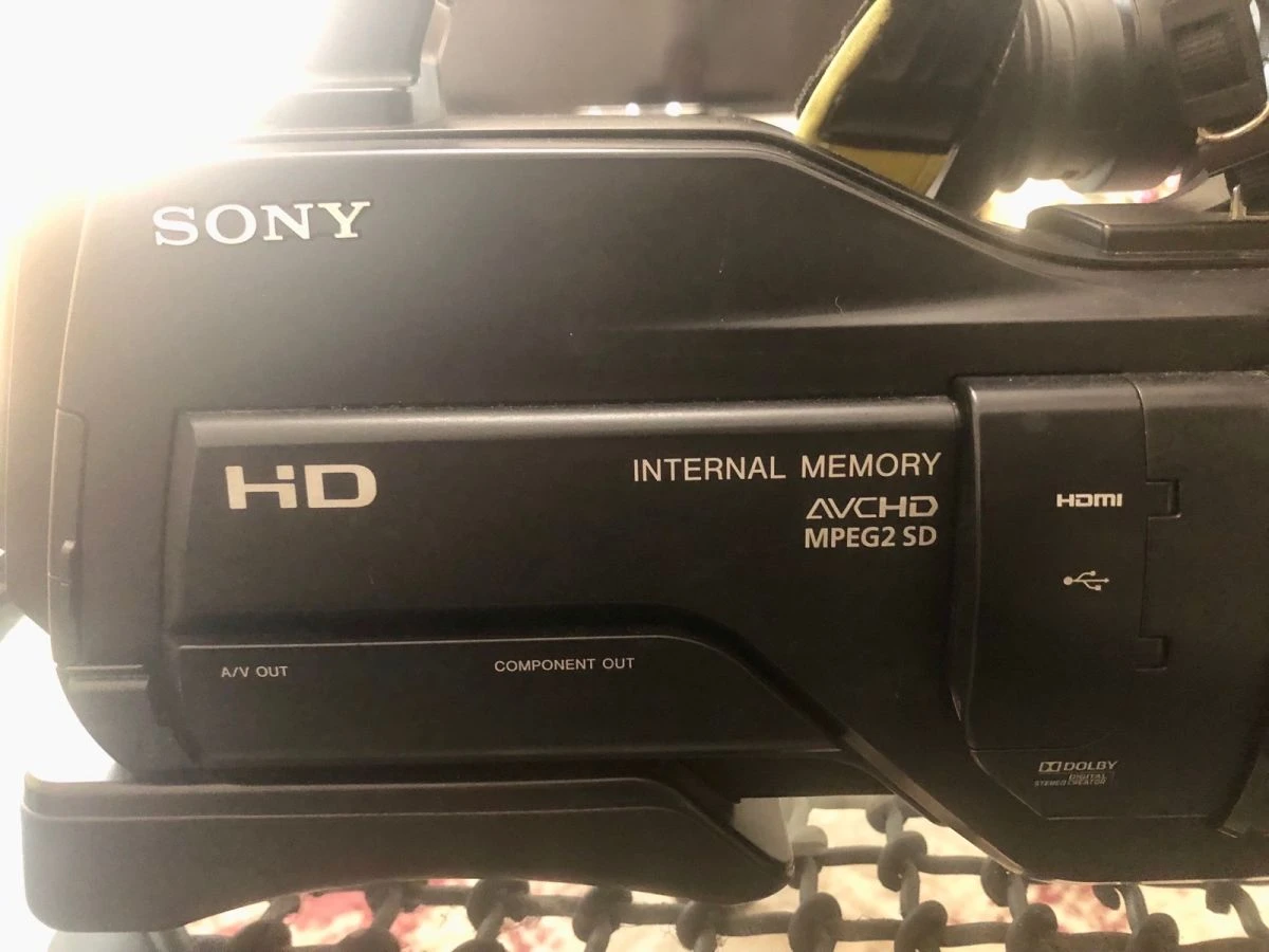 Vendora βιντεοκάμερα Sony Mc2000 σε άριστη κατάσταση 400 Euro δώρο φώτα η προβολακια και τρίποδας 12 Vendora βιντεοκάμερα Sony Mc2000 σε άριστη κατάσταση 400 Euro δώρο φώτα η προβολακια και τρίποδας - Image 10