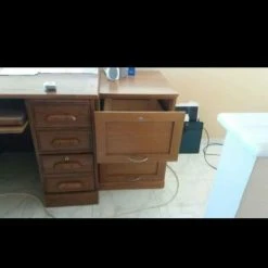 Vendora Γραφειο & συρταριερα (πωλειται λογω μετακομισης)