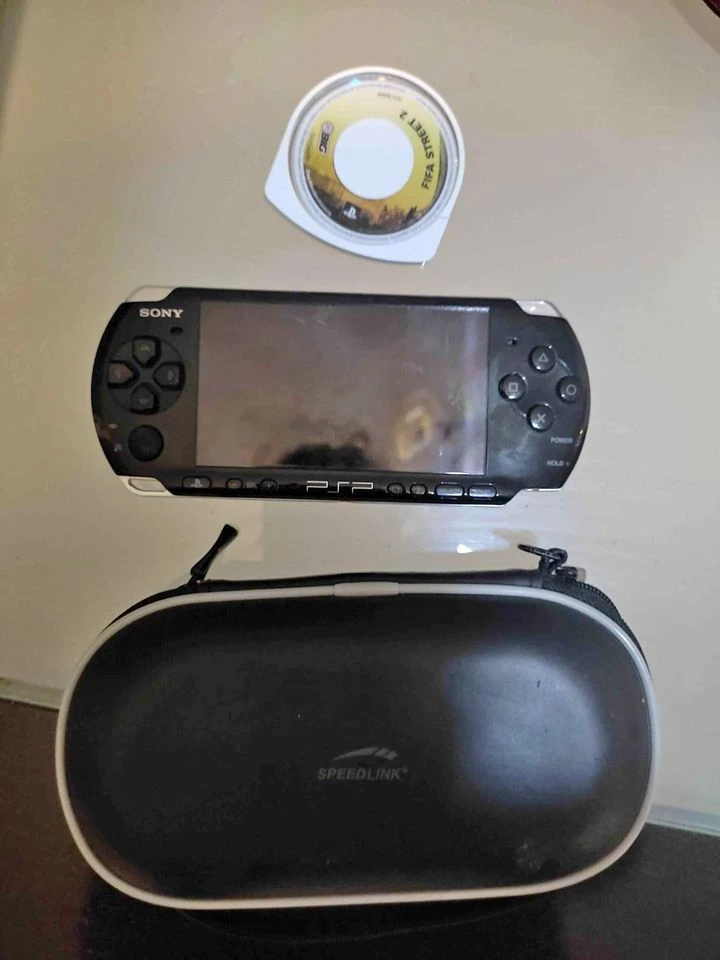 Vendora Psp με 1 παιχνίδι θήκη και φορτιστή 3 Vendora Psp με 1 παιχνίδι θήκη και φορτιστή