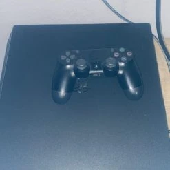 Vendora Πωλείται ποιες τέσσερις σε πολύ καλή κατάσταση λίγες ώρες δουλεμένο ένα τηλεχειριστήριο και τιμονιέρα -vintage object shop 33324565efae0289aaab92fbad6b37f504b9909d xl