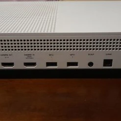 Vendora XBOX ONE S + 2 χειριστήρια 7 Vendora XBOX ONE S + 2 χειριστήρια -vintage object shop 343868e18559ba2a84775e954926d007524ee760 xl