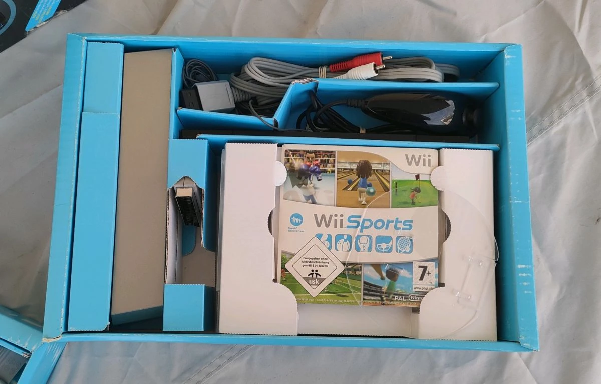 Vendora Nintendo Wii 128gb Black στο κουτί του με 52 παιχνίδια. 4 Vendora Nintendo Wii 128gb Black στο κουτί του με 52 παιχνίδια. - Image 2