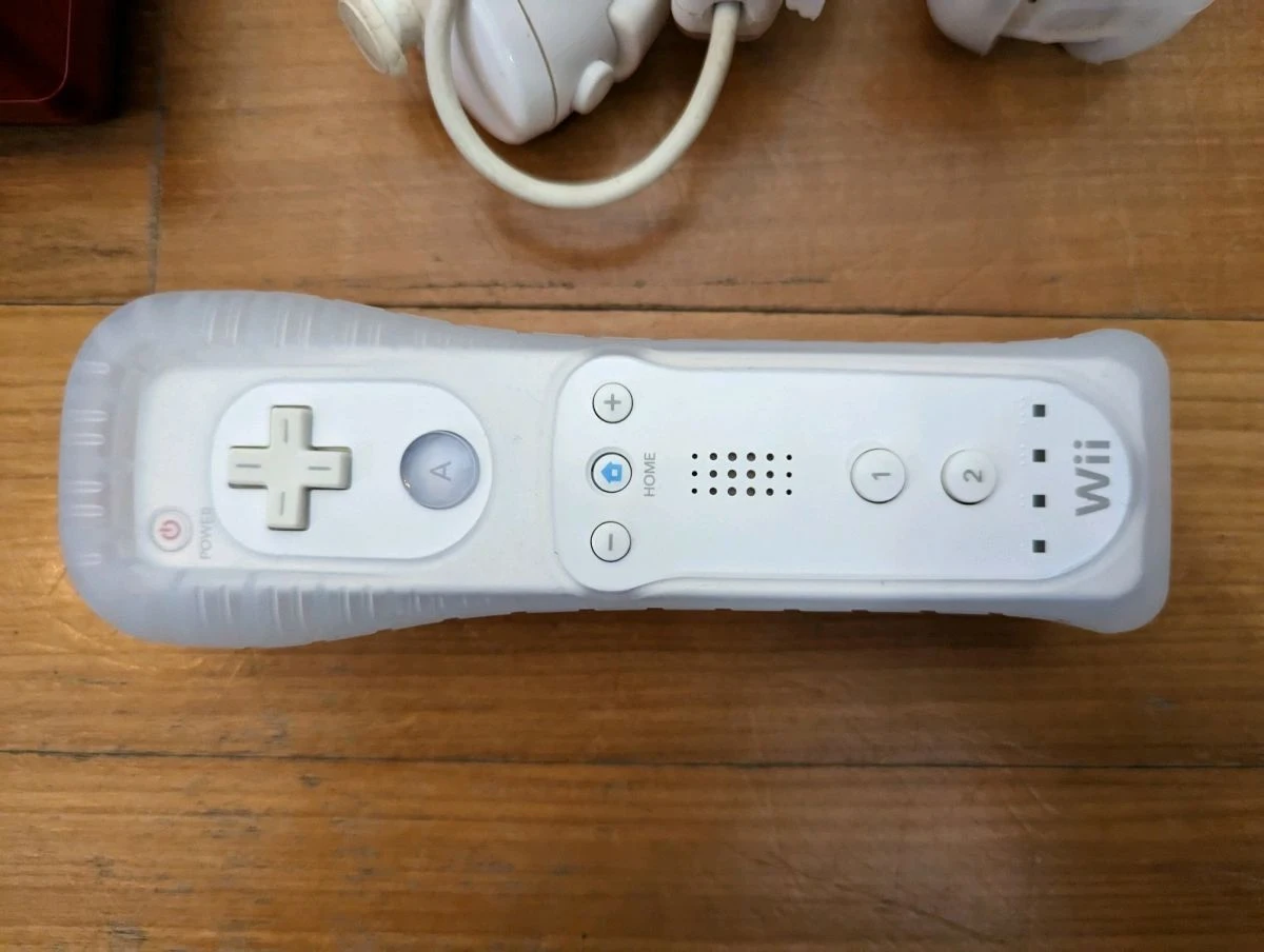 Vendora Nintendo Wii Με 3 χειριστήρια και περασμένα παιχνίδια 5 Vendora Nintendo Wii Με 3 χειριστήρια και περασμένα παιχνίδια - Image 3