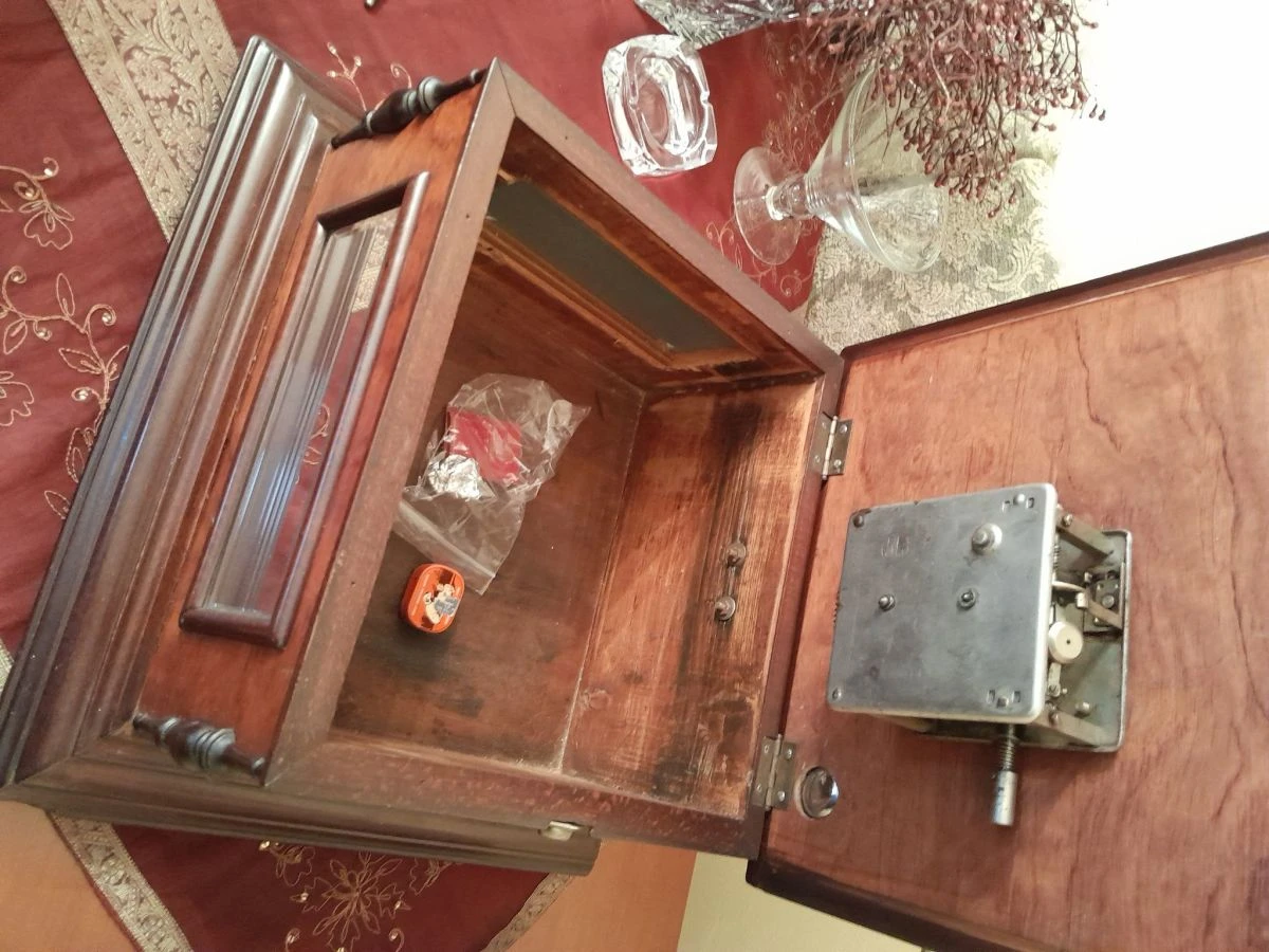 Vendora ΓΡΑΜΜΟΦΩΝΟ ΣΕ ΑΡΙΣΤΗ ΚΑΤΑΣΤΑΣΗ ΜΕ ΠΕΡΙΠΟΥ 60 ΔΙΣΚΟΥΣ ΜΕ ΠΑΛΙΑ ΛΑΙΚΑ ΚΑΙ ΔΗΜΟΤΙΚΑ ΤΡΑΓΟΥΔΙΑ 9 Vendora ΓΡΑΜΜΟΦΩΝΟ ΣΕ ΑΡΙΣΤΗ ΚΑΤΑΣΤΑΣΗ ΜΕ ΠΕΡΙΠΟΥ 60 ΔΙΣΚΟΥΣ ΜΕ ΠΑΛΙΑ ΛΑΙΚΑ ΚΑΙ ΔΗΜΟΤΙΚΑ ΤΡΑΓΟΥΔΙΑ - Image 7