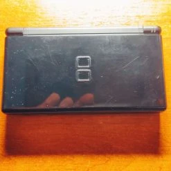 Vendora Nintendo DS Lite σε πολύ καλή κατάσταση Δώρο ΜARIO PARTY