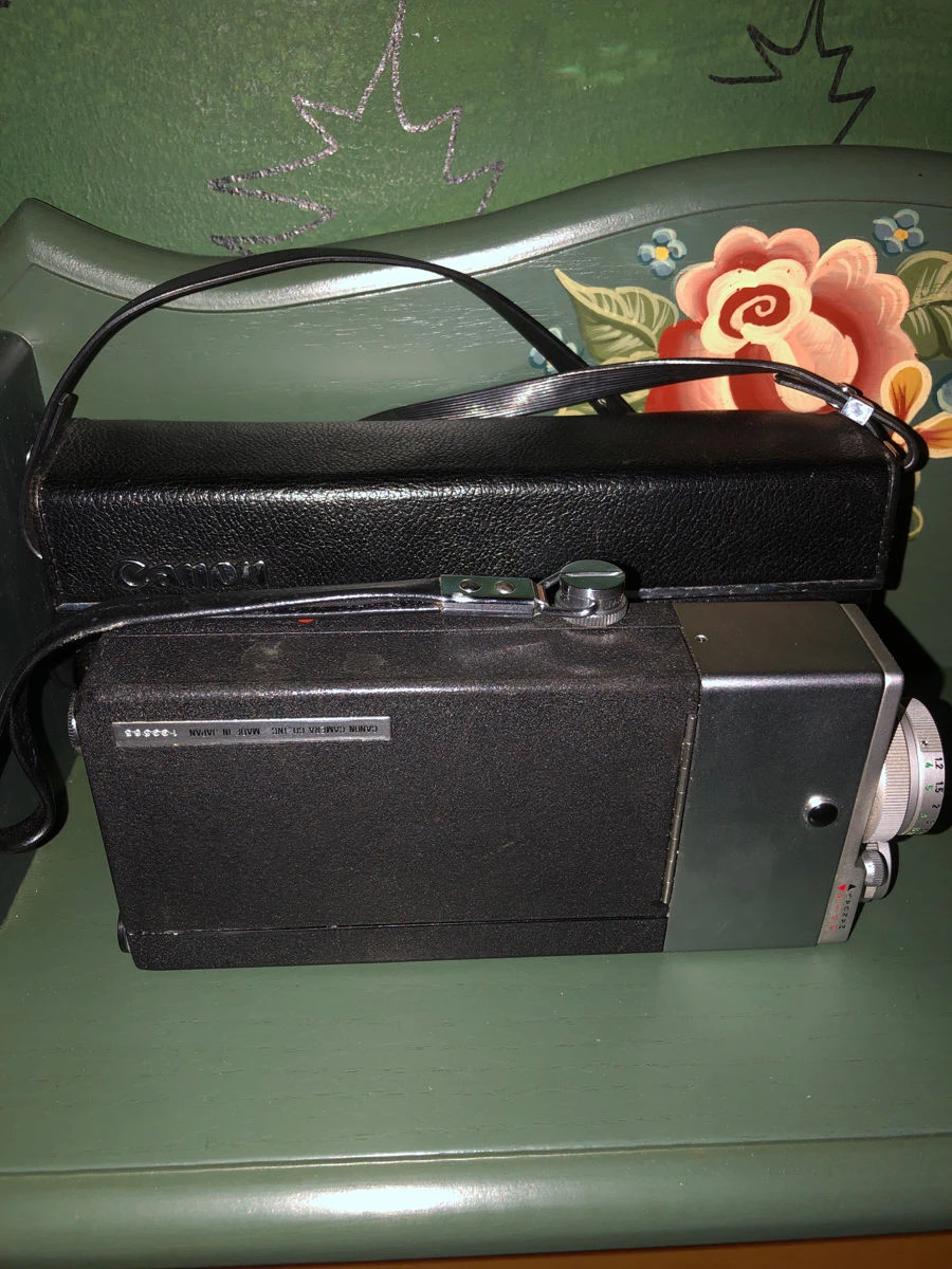 Vendora Canon Canonet 8 Vintage Cine Camera W/ C-8 10-25mm F/1.8 Lens 4 Vendora Canon Canonet 8 Vintage Cine Camera W/ C-8 10-25mm F/1.8 Lens - Image 2