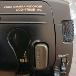Vendora ΠΩΛΕΙΤΑΙ ΒΙΝΤΕΟΚΑΜΕΡΑ (ΜΕ ΚΑΠΟΙΟ ΠΡΟΒΛΗΜΑ ΛΟΓΟ ΑΚΙΝΗΣΊΑΣ)SONY ΜΕ ΚΑΣΕΤΑ 8×1.16φ37-56mm.CCD-TR50E-PAL(ΜΕ ΦΟΡΤΙΣΤΗ-ΜΠΑΤΑΡΙΑ-ΠΡΟΒΟΛΑΚΙ-ΤΣΑΝΤΑ ΜΕΤΑΦΟΡΑΣ-ΤΙΜΗ 50 ΕΥΡΏ. -vintage object shop 4bd19a2b7a5b3688c06600e871b8781817289254 xl