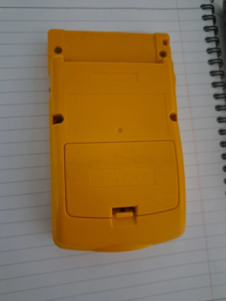 Vendora Game Boy Color Yellow 4 Vendora Game Boy Color Yellow - Image 2