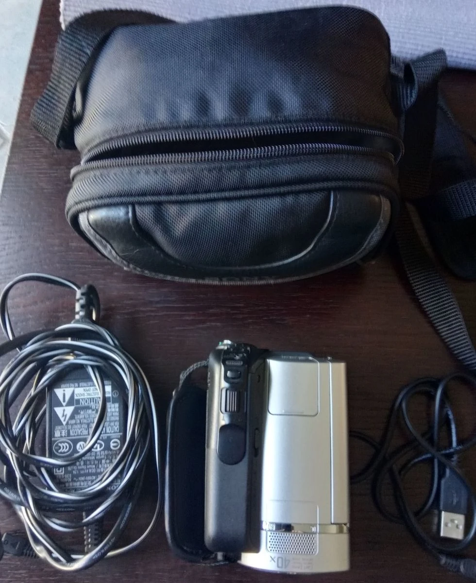 Vendora ΒΙΝΤΕΟΚΑΜΕΡΑ SONY HANDYCAM DCR - SR35 4 Vendora ΒΙΝΤΕΟΚΑΜΕΡΑ SONY HANDYCAM DCR - SR35 - Image 2