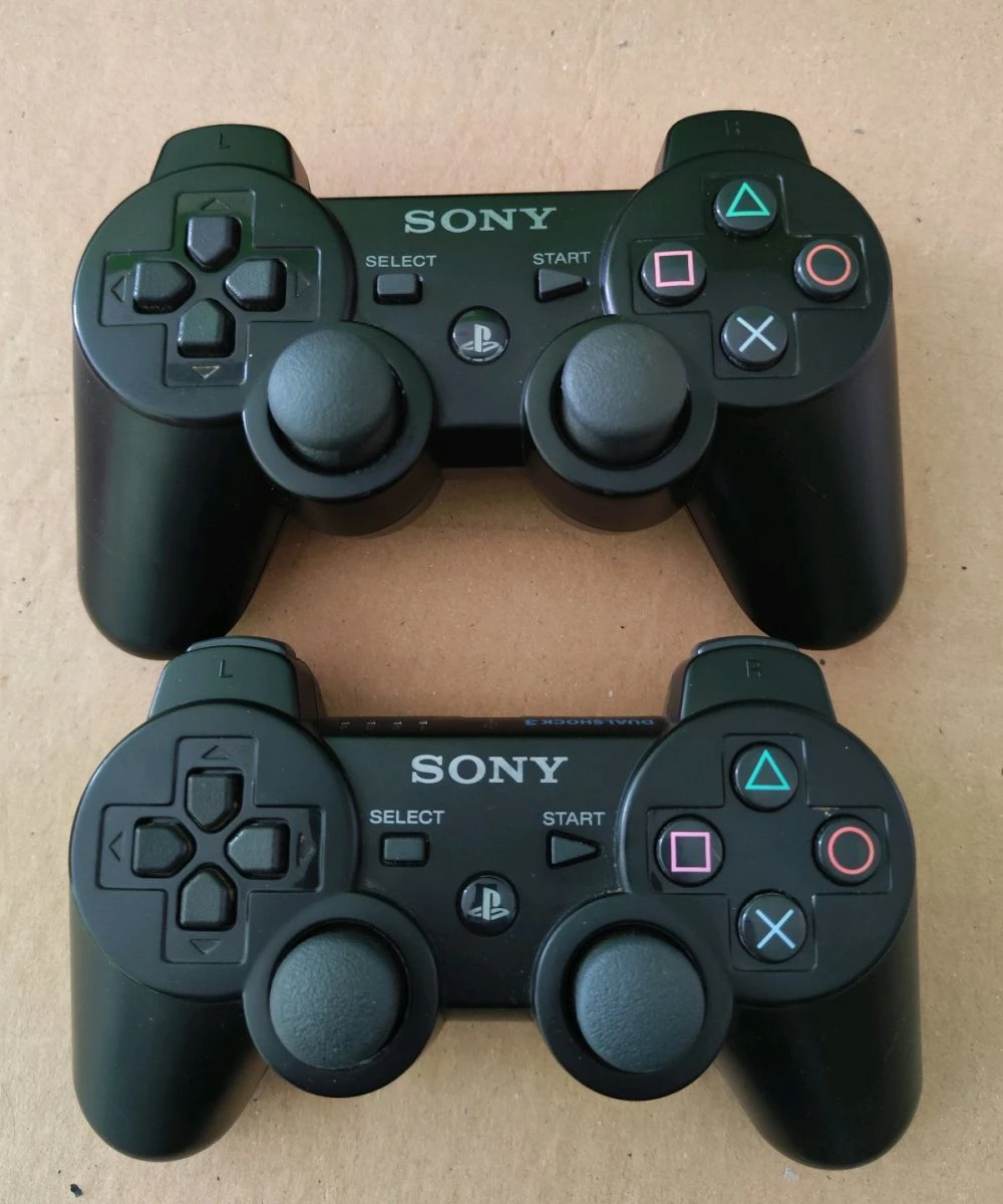 Vendora PlayStation 3 με 2 τηλεχειριστήρια και 10 παιχνίδια σε άριστη κατάσταση!!! 4 Vendora PlayStation 3 με 2 τηλεχειριστήρια και 10 παιχνίδια σε άριστη κατάσταση!!! - Image 2