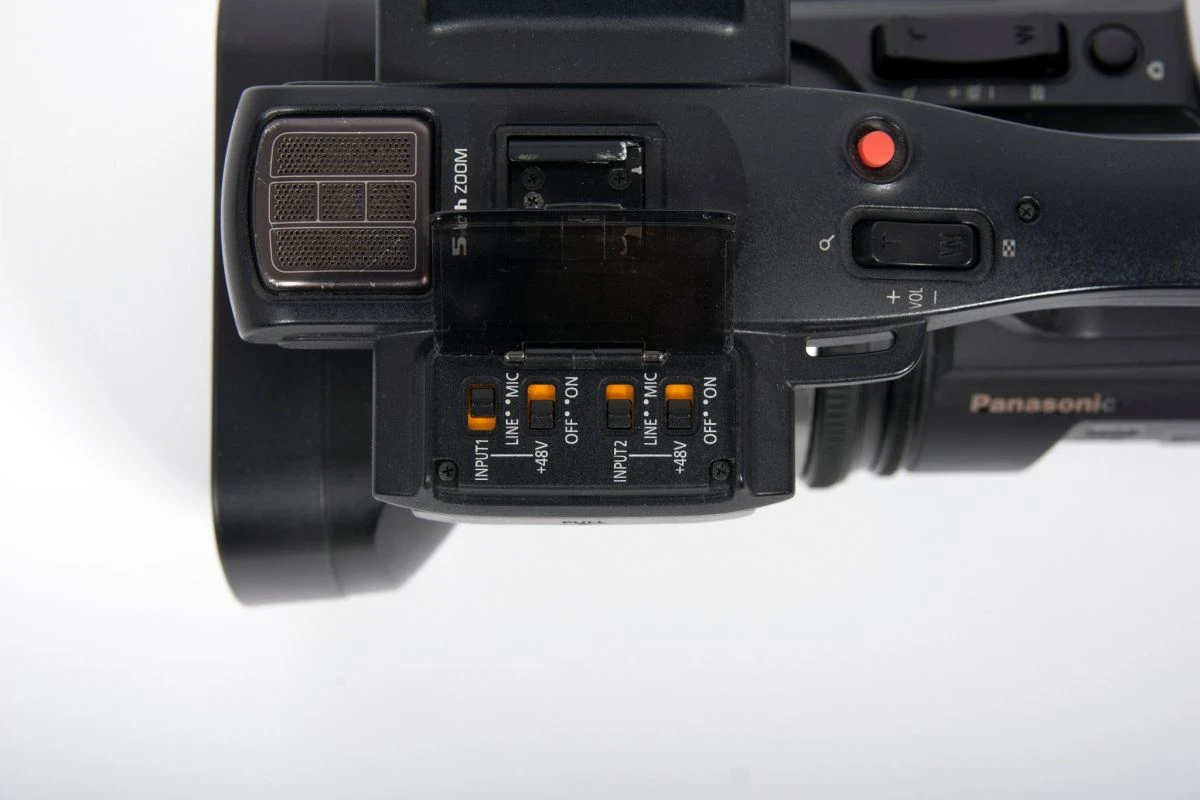 Vendora Επαγγελματική βιντεοκάμερα Panasonic AG-AC90 FullHD 3MOS BSI Sensor 11 Vendora Επαγγελματική βιντεοκάμερα Panasonic AG-AC90 FullHD 3MOS BSI Sensor - Image 9