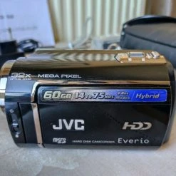 Vendora Βιντεοκάμερα JVC Everio GZ-MG465 BE, σκληρού δίσκου 60GBκαι 32X OPTICAL ZOOM. Με τηλεχειριστήριο , θήκη, βιβλίο οδηγιών και όλα τα παρελκόμενα. Αγοράστηκε το 2011. Άριστη λειτουργία 22 Vendora Βιντεοκάμερα JVC Everio GZ-MG465 BE, σκληρού δίσκου 60GBκαι 32X OPTICAL ZOOM. Με τηλεχειριστήριο , θήκη, βιβλίο οδηγιών και όλα τα παρελκόμενα. Αγοράστηκε το 2011. Άριστη λειτουργία -vintage object shop 5a046e3b03c16a2ecef8a46e5317c53857c4b95e xl