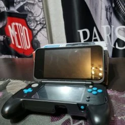 Vendora New Nintendo 2DS XL Τιρκουάζ+Θήκη+Συγκρατήρας+5 Παιχνίδια -vintage object shop 5cf19b057da4e0f5a9d4e33894cfd5be03fc15ba xl