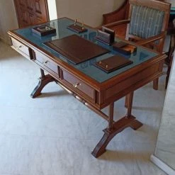 Vendora Επιπλο