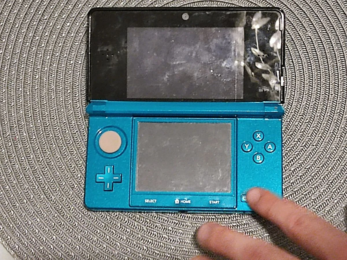 Vendora πρασινο Nintendo 3ds με Pokemon X 3 Vendora πρασινο Nintendo 3ds με Pokemon X