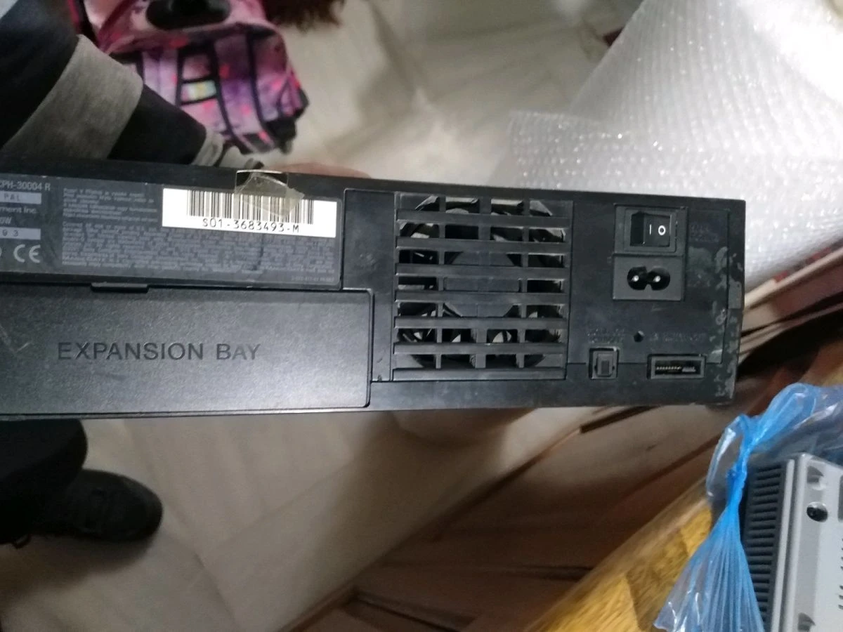 Vendora Ps2 Fat Τσιπαρισμενο με καλό λέιζερ δεν ανγει το πορτάκι έχουν σπάσει δοντακια 4 Vendora Ps2 Fat Τσιπαρισμενο με καλό λέιζερ δεν ανγει το πορτάκι έχουν σπάσει δοντακια - Image 2