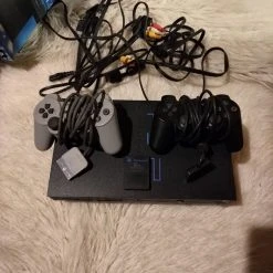 Vendora Ps2 με 2 Controllers και 4 παιχνίδια -vintage object shop 6af0db54ad4393630e36886392ab2460482be737 xl