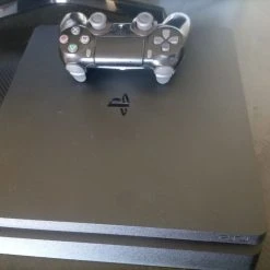 Vendora Ps4 1tb με ενα χειριστήριο (Τιμή Συζητήσιμη)