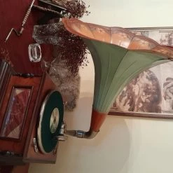 Vendora ΓΡΑΜΜΟΦΩΝΟ ΣΕ ΑΡΙΣΤΗ ΚΑΤΑΣΤΑΣΗ ΜΕ ΠΕΡΙΠΟΥ 60 ΔΙΣΚΟΥΣ ΜΕ ΠΑΛΙΑ ΛΑΙΚΑ ΚΑΙ ΔΗΜΟΤΙΚΑ ΤΡΑΓΟΥΔΙΑ 13 Vendora ΓΡΑΜΜΟΦΩΝΟ ΣΕ ΑΡΙΣΤΗ ΚΑΤΑΣΤΑΣΗ ΜΕ ΠΕΡΙΠΟΥ 60 ΔΙΣΚΟΥΣ ΜΕ ΠΑΛΙΑ ΛΑΙΚΑ ΚΑΙ ΔΗΜΟΤΙΚΑ ΤΡΑΓΟΥΔΙΑ -vintage object shop 79f3c77d2228101d96b5cf9095fd7a102ff6ba4e xl