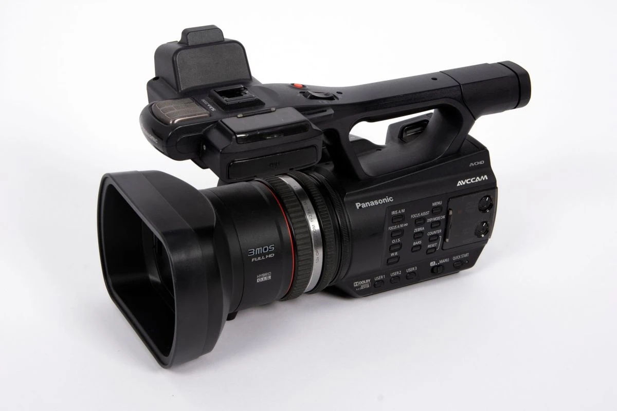 Vendora Επαγγελματική βιντεοκάμερα Panasonic AG-AC90 FullHD 3MOS BSI Sensor 4 Vendora Επαγγελματική βιντεοκάμερα Panasonic AG-AC90 FullHD 3MOS BSI Sensor - Image 2