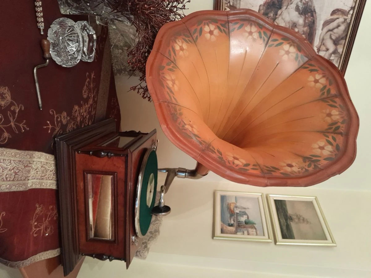 Vendora ΓΡΑΜΜΟΦΩΝΟ ΣΕ ΑΡΙΣΤΗ ΚΑΤΑΣΤΑΣΗ ΜΕ ΠΕΡΙΠΟΥ 60 ΔΙΣΚΟΥΣ ΜΕ ΠΑΛΙΑ ΛΑΙΚΑ ΚΑΙ ΔΗΜΟΤΙΚΑ ΤΡΑΓΟΥΔΙΑ 5 Vendora ΓΡΑΜΜΟΦΩΝΟ ΣΕ ΑΡΙΣΤΗ ΚΑΤΑΣΤΑΣΗ ΜΕ ΠΕΡΙΠΟΥ 60 ΔΙΣΚΟΥΣ ΜΕ ΠΑΛΙΑ ΛΑΙΚΑ ΚΑΙ ΔΗΜΟΤΙΚΑ ΤΡΑΓΟΥΔΙΑ - Image 3