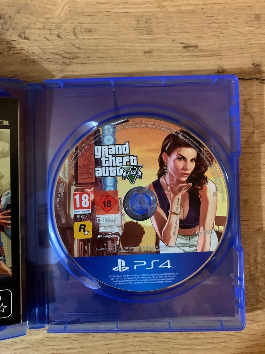 Vendora PS4 + Games + 2 Controllers 8 Vendora PS4 + Games + 2 Controllers - Image 6