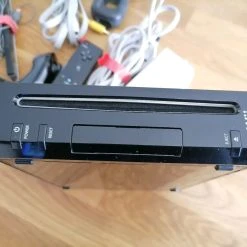 Vendora Wii Έχει χρησιμοποιηθεί 4 με 5 ώρες. -vintage object shop 90e8d3cdaf572aca6870be7a22a1edfb65c76b93 xl