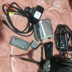 Vendora Sony DCR-HC40E Camcorder Mini DV With Battery, Remote, Charger+προβολέας -vintage object shop 93f93e475e88b62369026ed6fcc844bb4169fb6f xl