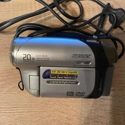 Vendora Βιντεοκάμερα Sony Handycam -vintage object shop 956bfaa165b5494e7b21f979f0afe210ddec9cc0 xl