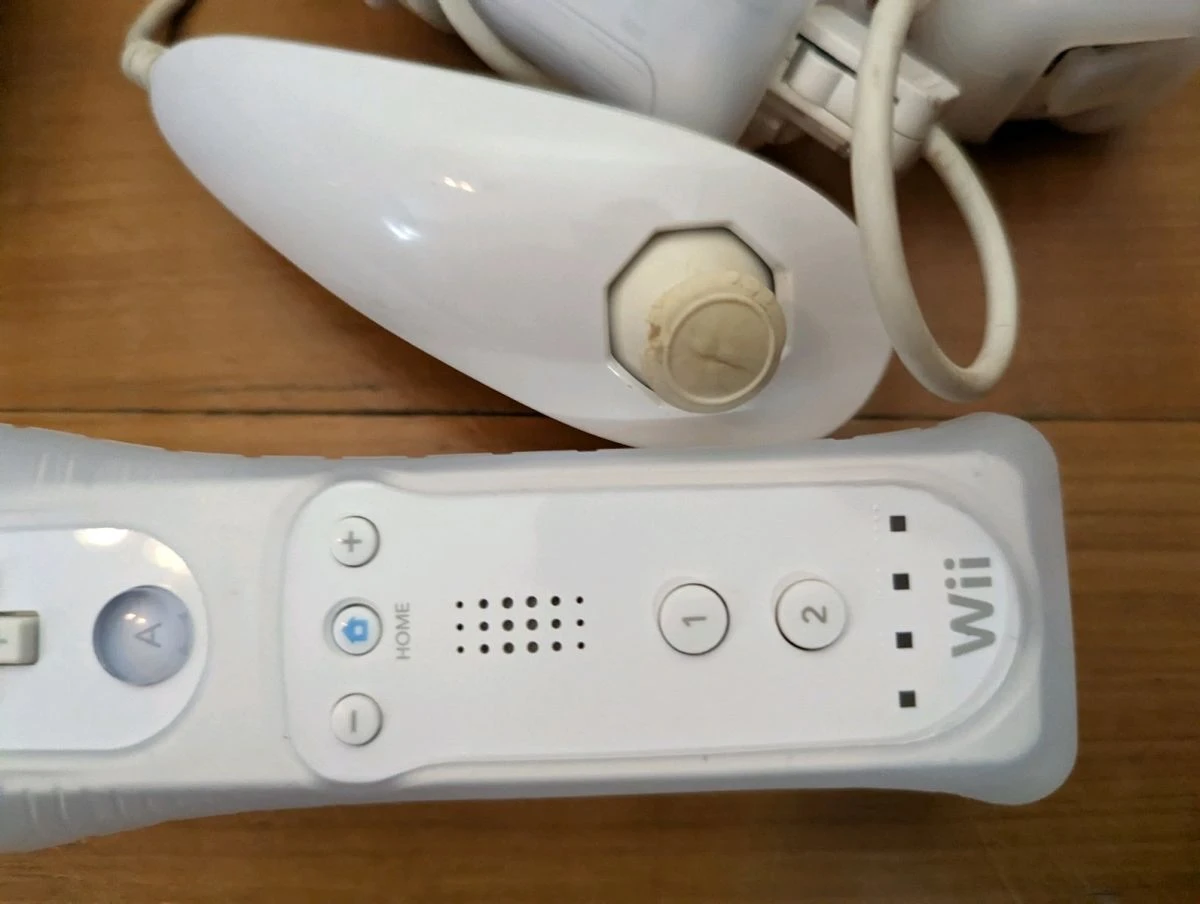 Vendora Nintendo Wii Με 3 χειριστήρια και περασμένα παιχνίδια 8 Vendora Nintendo Wii Με 3 χειριστήρια και περασμένα παιχνίδια - Image 6