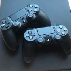 Vendora PS4 Slim με 2 τηλεχειριστήρια και 5 παιχνίδια 10 Vendora PS4 Slim με 2 τηλεχειριστήρια και 5 παιχνίδια -vintage object shop a55a19b2339d5d38d5ed2bf9e27ad45ed95e1dab xl