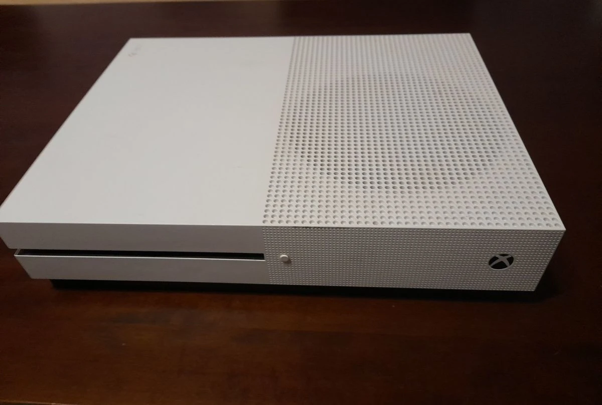 Vendora XBOX ONE S + 2 χειριστήρια 6 Vendora XBOX ONE S + 2 χειριστήρια - Image 4