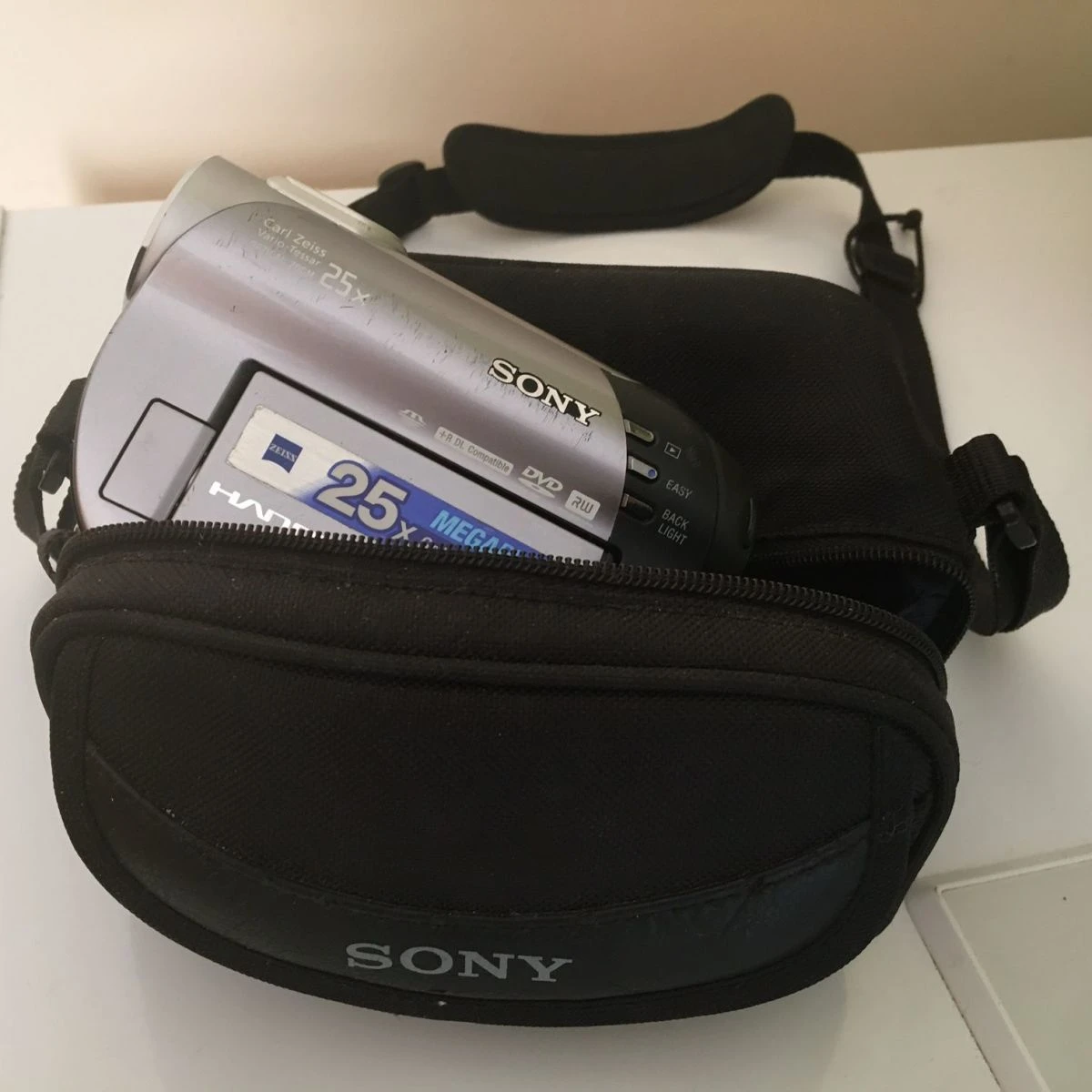 Vendora VIDEOCAMERA Sony Carl Zeiss Vario Tessar Handycam 25x 4 Vendora VIDEOCAMERA Sony Carl Zeiss Vario Tessar Handycam 25x - Image 2