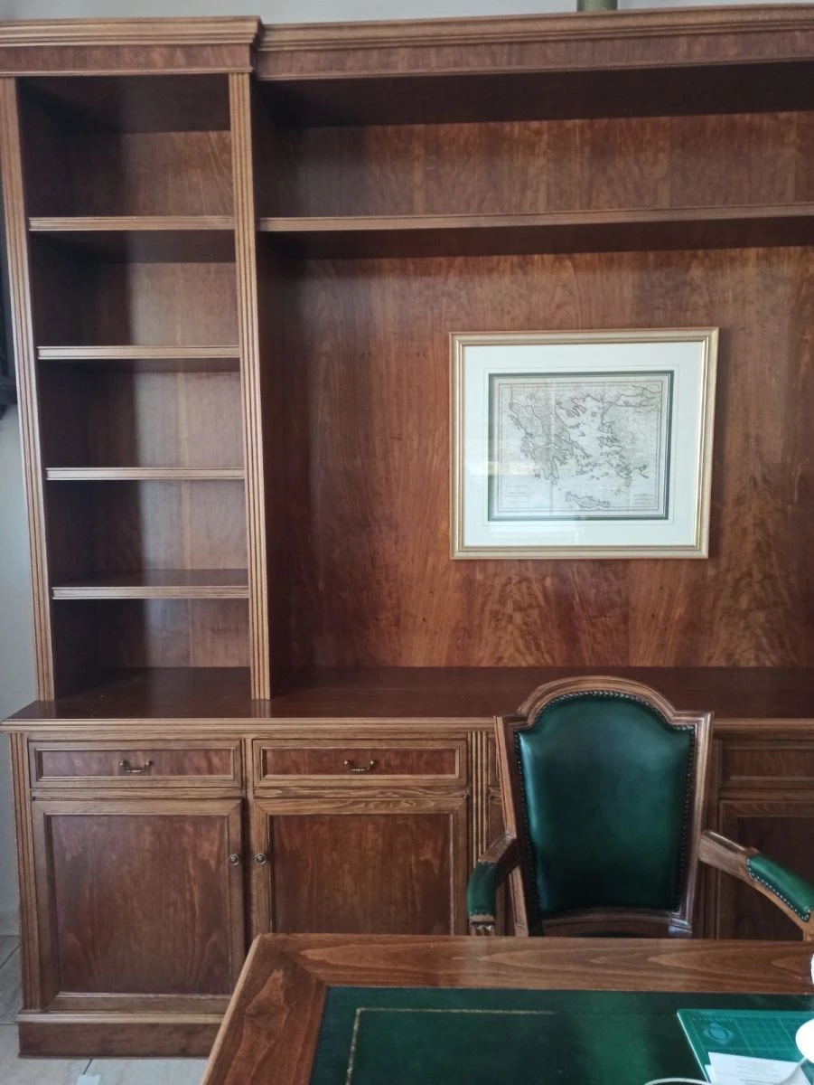 Vendora Σύνθετο βιβλιοθήκη καρυδιά. Γραφείο καρυδιά χειροποίητο και πολυθρόνα δερμάτινη. 3 Vendora Σύνθετο βιβλιοθήκη καρυδιά. Γραφείο καρυδιά χειροποίητο και πολυθρόνα δερμάτινη.