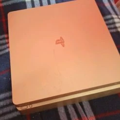 Vendora PS4 Gold Limited Edition