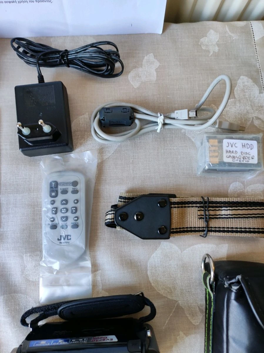 Vendora Βιντεοκάμερα JVC Everio GZ-MG465 BE, σκληρού δίσκου 60GBκαι 32X OPTICAL ZOOM. Με τηλεχειριστήριο , θήκη, βιβλίο οδηγιών και όλα τα παρελκόμενα. Αγοράστηκε το 2011. Άριστη λειτουργία 12 Vendora Βιντεοκάμερα JVC Everio GZ-MG465 BE, σκληρού δίσκου 60GBκαι 32X OPTICAL ZOOM. Με τηλεχειριστήριο , θήκη, βιβλίο οδηγιών και όλα τα παρελκόμενα. Αγοράστηκε το 2011. Άριστη λειτουργία - Image 10