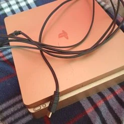 Vendora PS4 Gold Limited Edition -vintage object shop b243abacb03454f3b43ac9ede304f636b7b890c5 xl