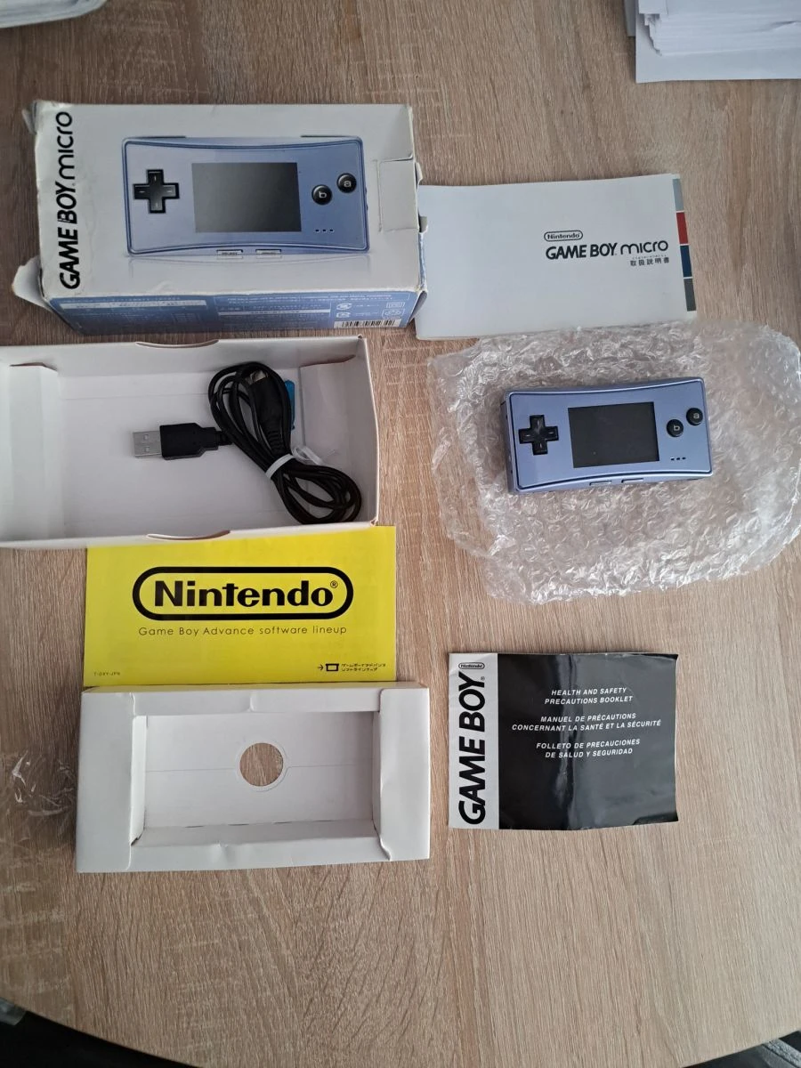 Vendora Game Boy Micro Boxed 3 Vendora Game Boy Micro Boxed