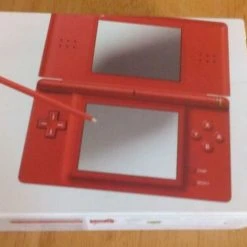 Vendora Nintendo Ds Lite κοκκινο σαν καινουριο ΣΤΟ ΚΟΥΤΙ ΤΟΥ, κομπλε για συλλεκτη