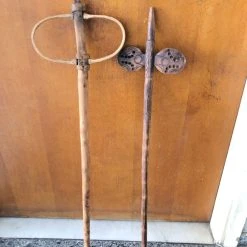 Vendora Δυο παλιές ρόκες